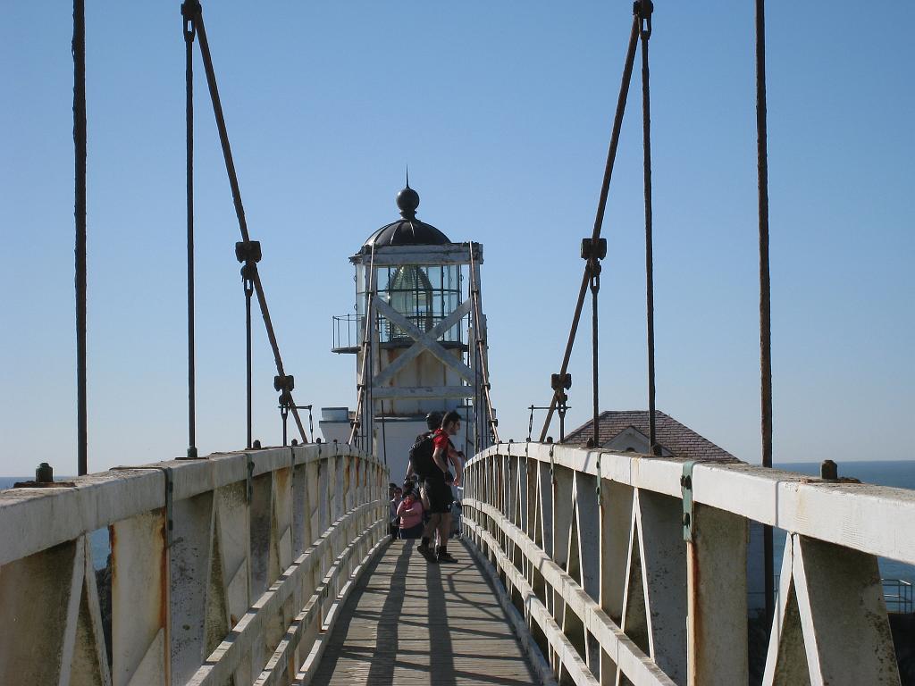 IMG_1942 Ergin and Dincer on suspension bridge to Point Bonita lighthouse